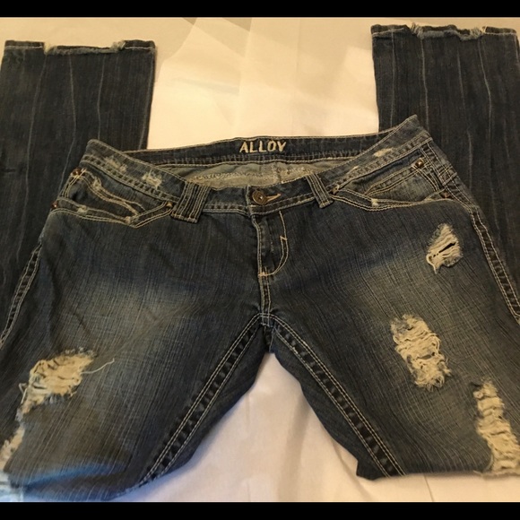 Alloy jeans.  Run small 32 x 37 - Picture 3 of 10